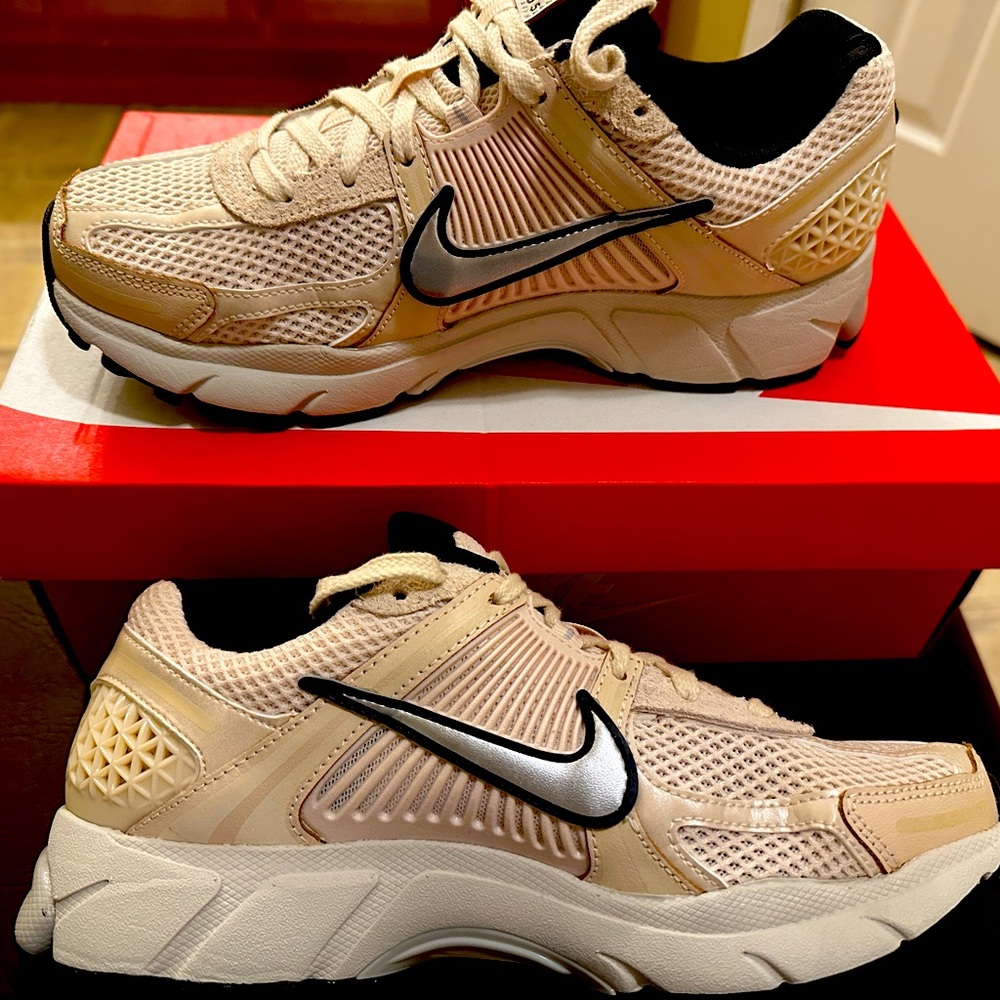 NIKE ZOOM VOMERO 5 COLOR